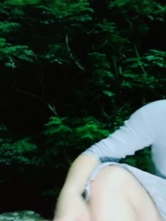 渣女来袭全程露脸户外激情啪啪，性感好身材给大哥口交大鸡巴，站着被后入爆草抽插玩弄菊花高潮!!